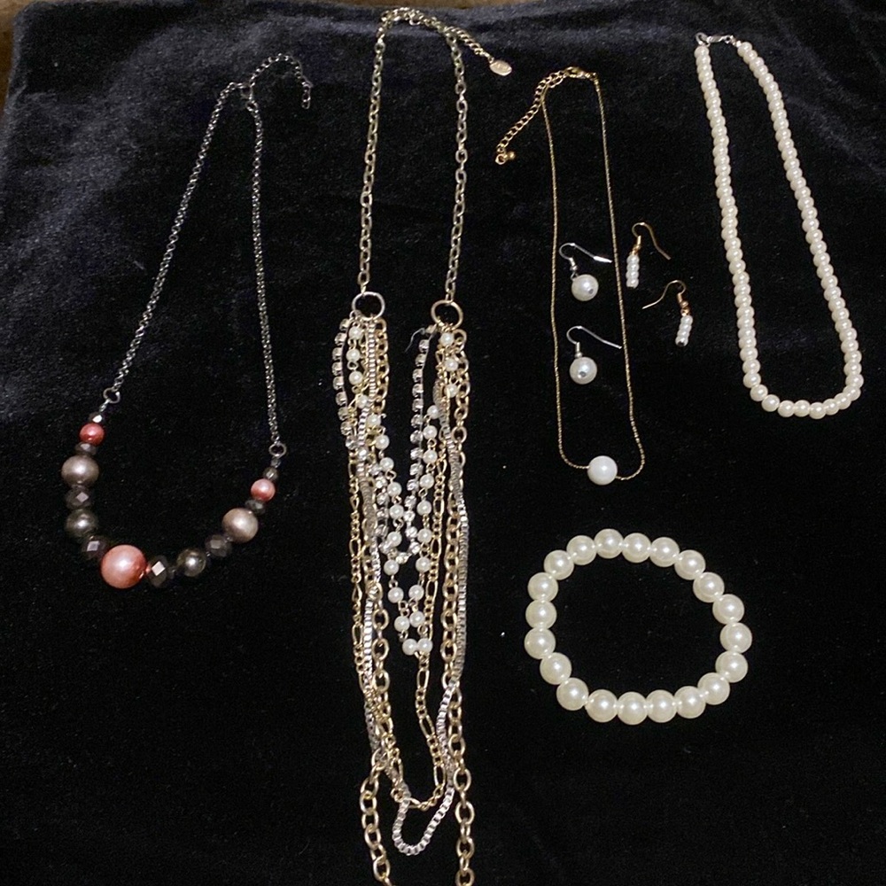Faux pearl set